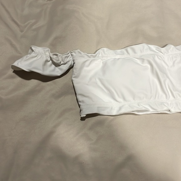 Zaful bandeau swim top with sleeves - Picture 2 of 5